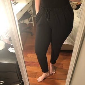 LULULEMON Cropped On The Fly Pant